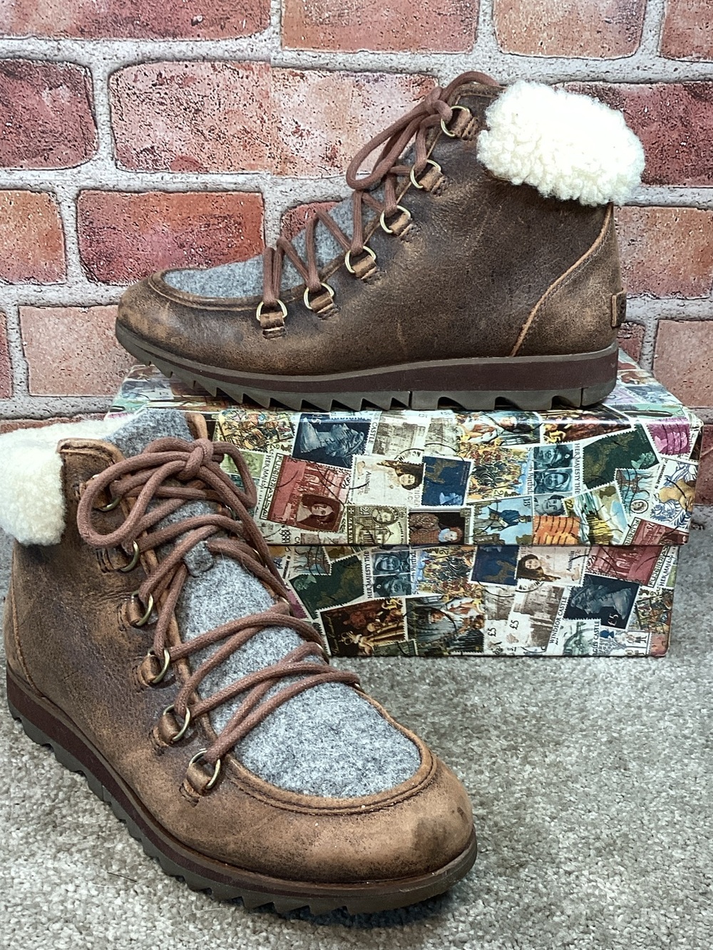 Sorel Harlow womens cozy ankle boots size 7